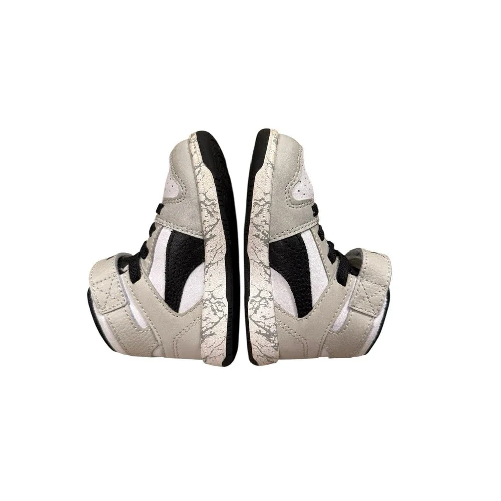 Puma Rebound layup‎ 385617-01 Shoes sneakers Size 5C